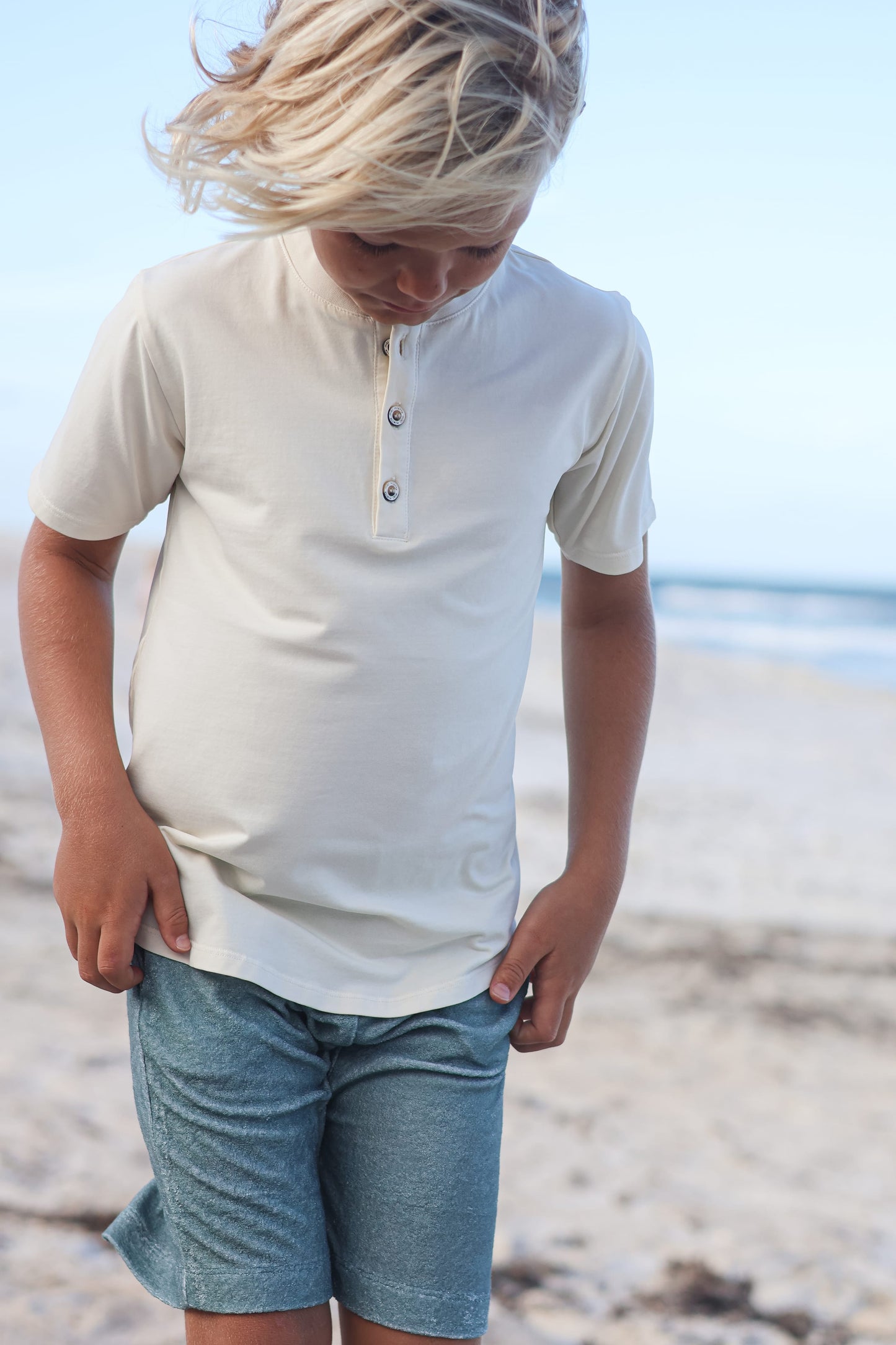 Boys. Crème Pauli Short Sleeve Henley